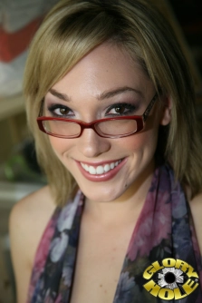 Lily LaBeau - Pic 1