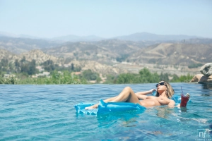 Poolside Pounding - Pic 9